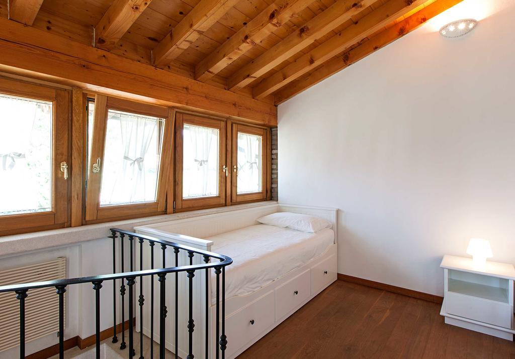 Bed and Breakfast Antico Cascinale Lombardo Lonato Pokoj fotografie